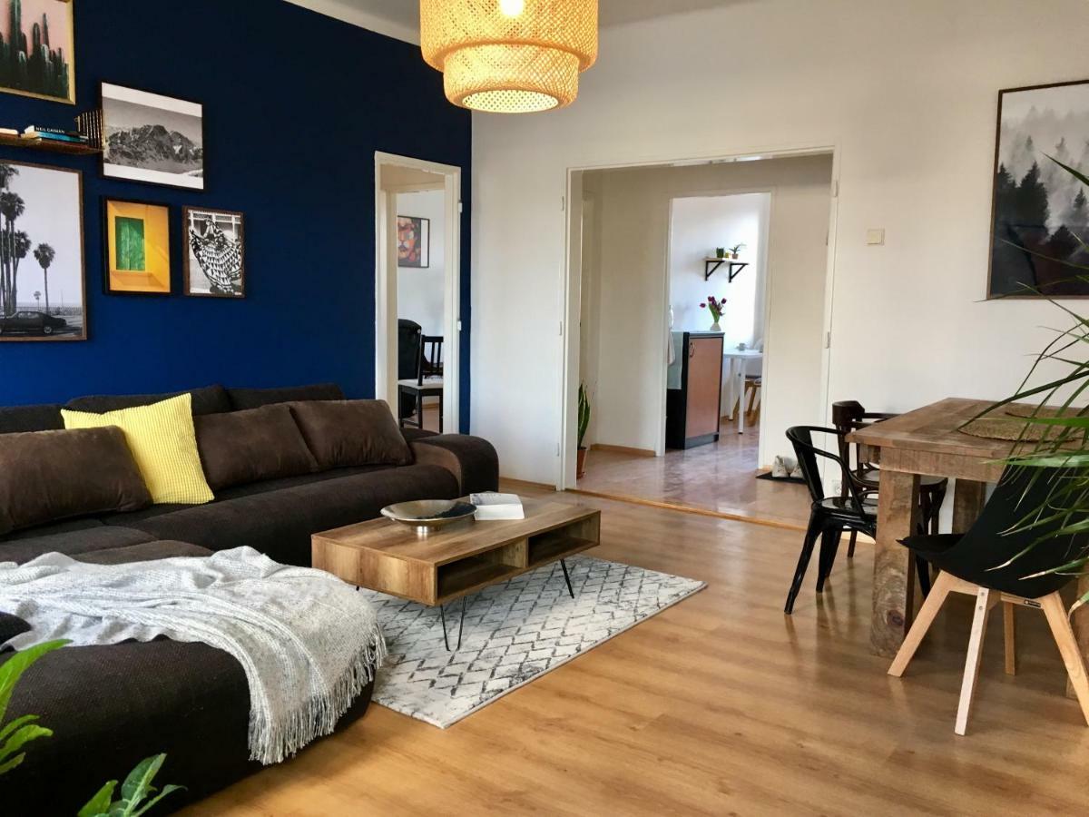 Blu Apartment In Old Town Bratislava Extérieur photo